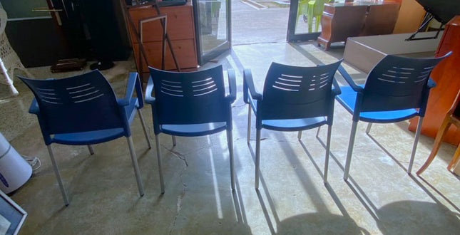 SET DE SILLAS DE VISITA