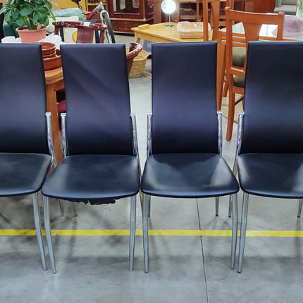 MESA EXTENSIBLE "BJURSTA" Y SEIS SILLAS