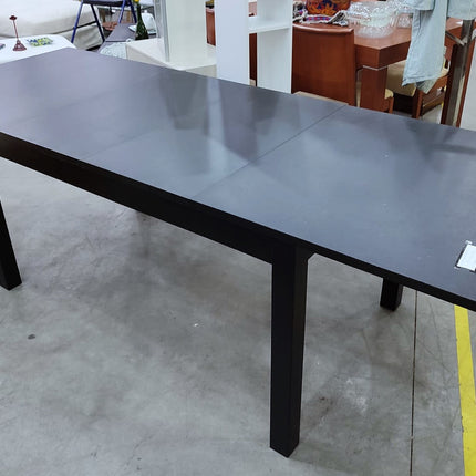 MESA EXTENSIBLE "BJURSTA" Y SEIS SILLAS