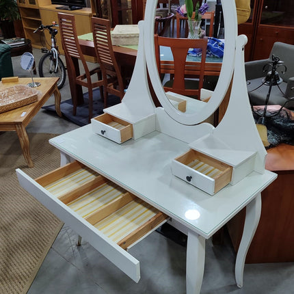 TOCADOR CON ESPEJO "HEMNES"