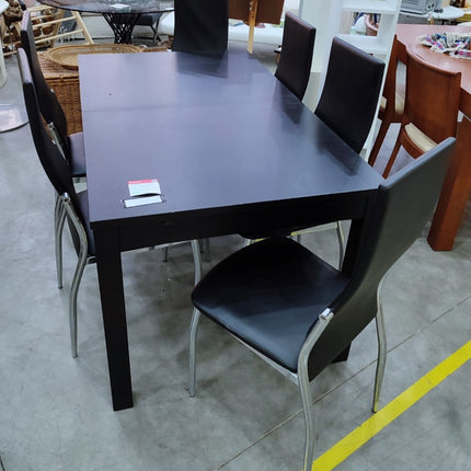 MESA EXTENSIBLE "BJURSTA" Y SEIS SILLAS