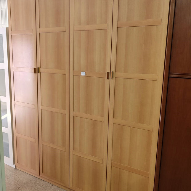 ARMARIO CUATRO PUERTAS