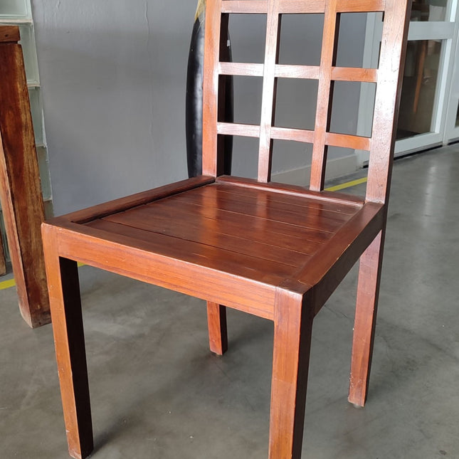 ESCRITORIO Y SILLA