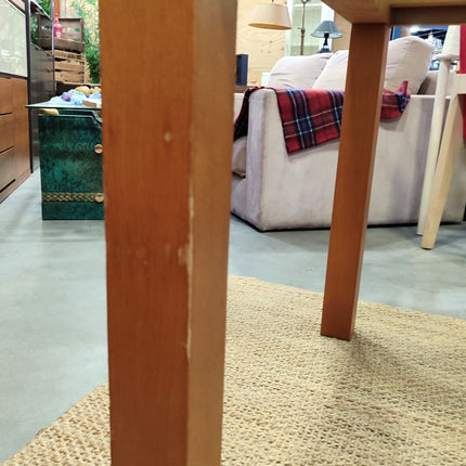 MESA EXTENSIBLE + CUATRO SILLAS