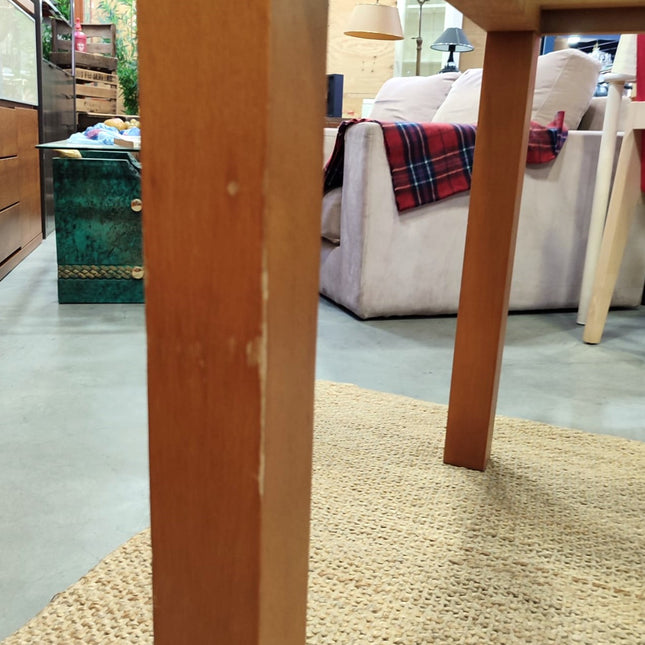 MESA EXTENSIBLE + CUATRO SILLAS