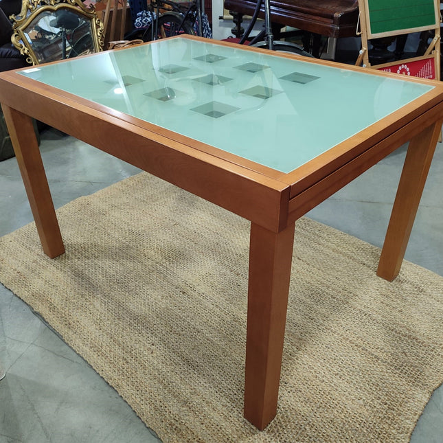 MESA EXTENSIBLE + CUATRO SILLAS