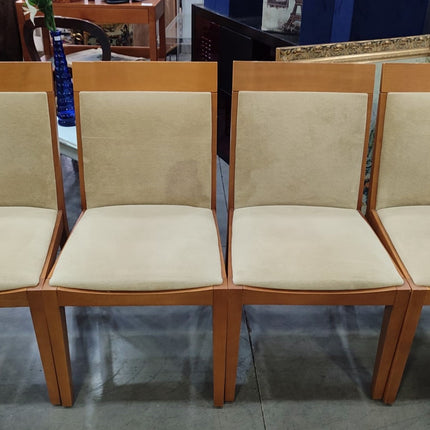 MESA EXTENSIBLE + CUATRO SILLAS