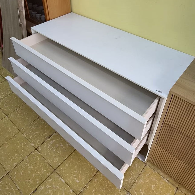 CÓMODA