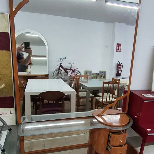 RECIBIDOR CON ESPEJO