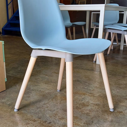 MESA EXTENSIBLE + SEIS SILLAS