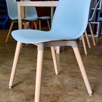 MESA EXTENSIBLE + SEIS SILLAS