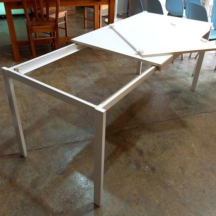 MESA EXTENSIBLE + SEIS SILLAS