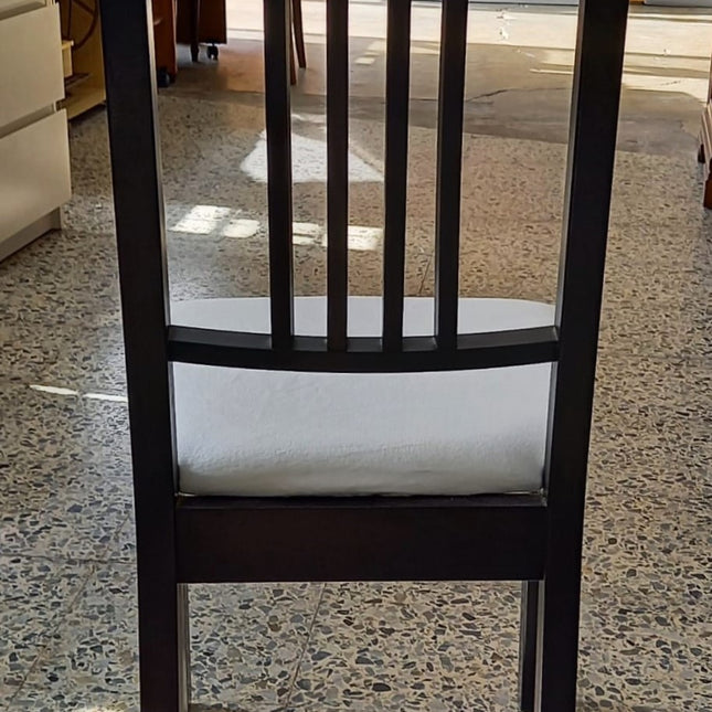 CUATRO SILLAS DE COMEDOR