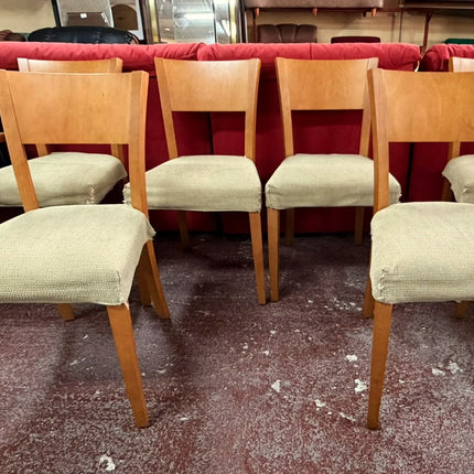 MESA DE COMEDOR Y SILLAS