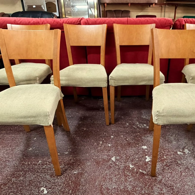 MESA DE COMEDOR Y SILLAS