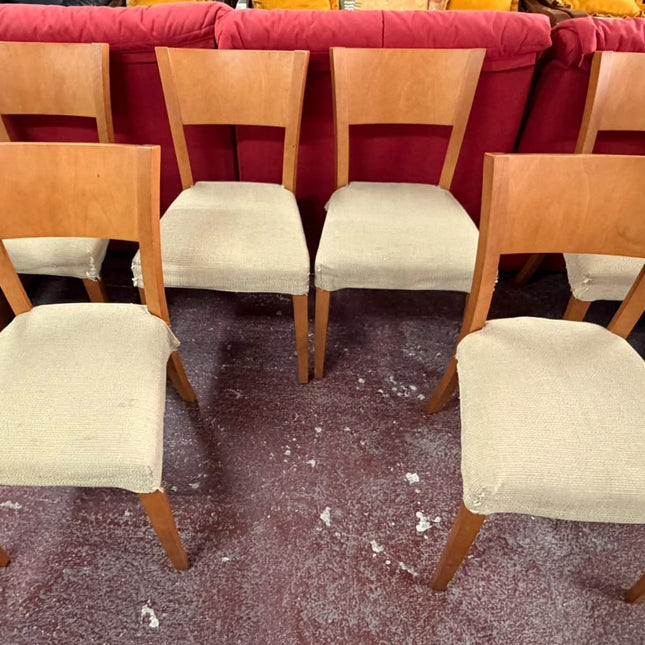 MESA DE COMEDOR Y SILLAS