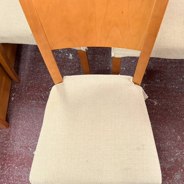 MESA DE COMEDOR Y SILLAS