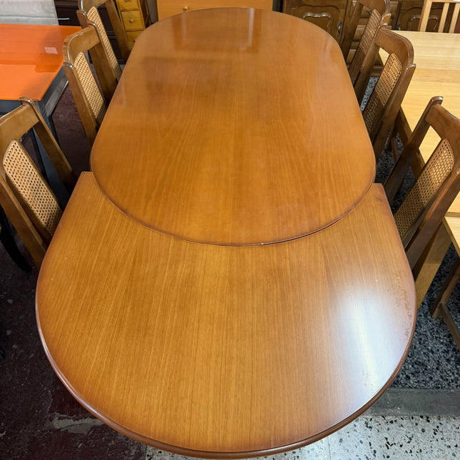 MESA DE COMEDOR