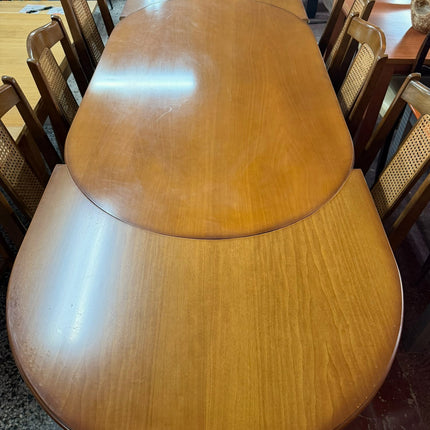 MESA DE COMEDOR