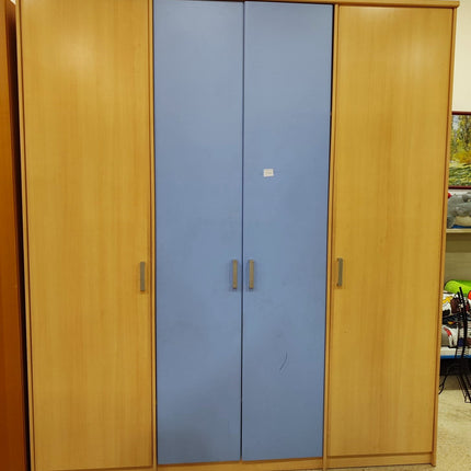 ARMARIO CUATRO PUERTAS