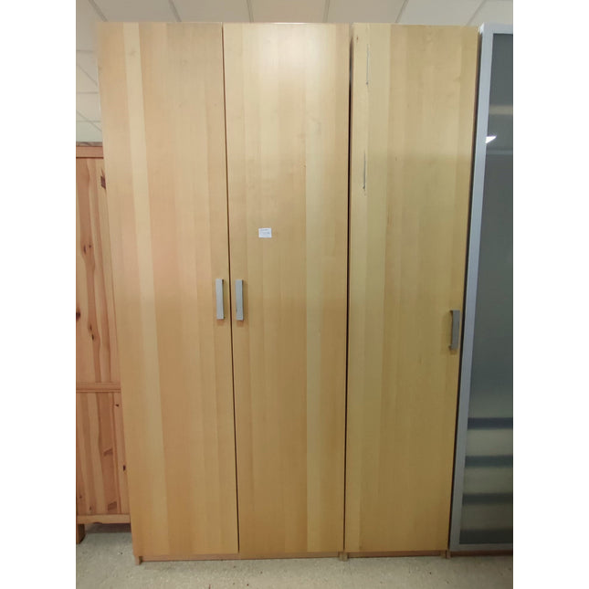 ARMARIO TRES PUERTAS