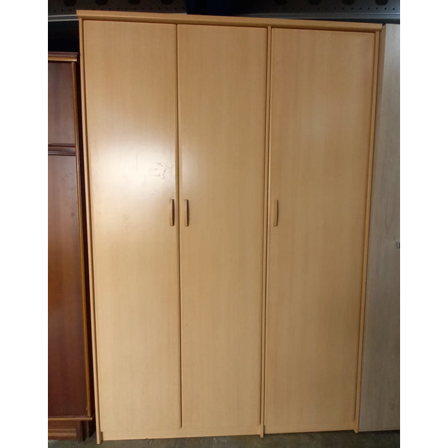 ARMARIO TRES PUERTAS