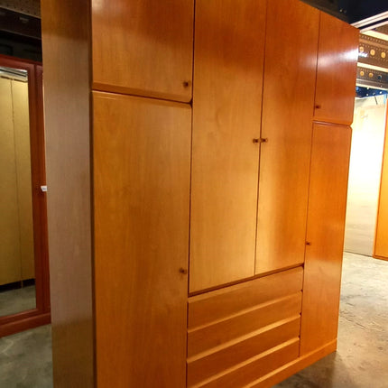 ARMARIO SEIS PUERTAS