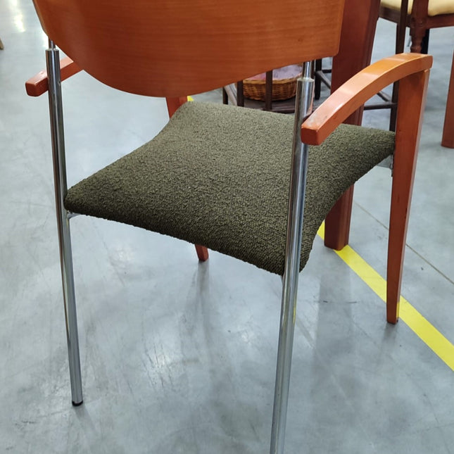 MESA CON CUATRO SILLAS