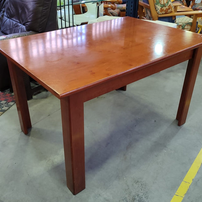 MESA DE COMEDOR CON SILLAS