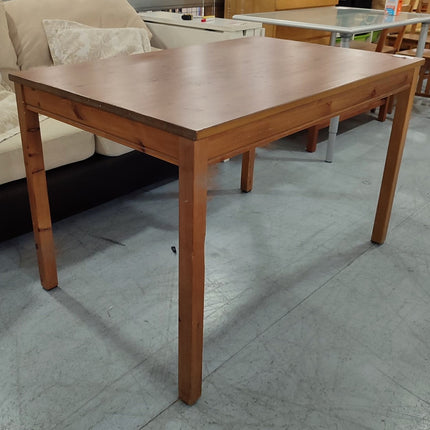 MESA Y SILLAS "HÄGERNÄS"
