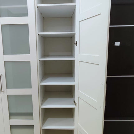 ARMARIO TRES PUERTAS