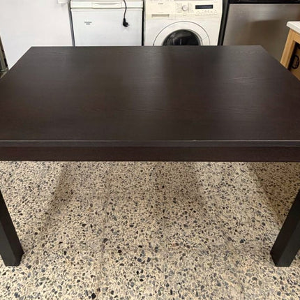 MESA Y SILLAS DE COMEDOR