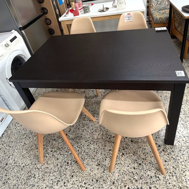 MESA Y SILLAS DE COMEDOR