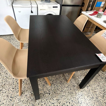 MESA Y SILLAS DE COMEDOR