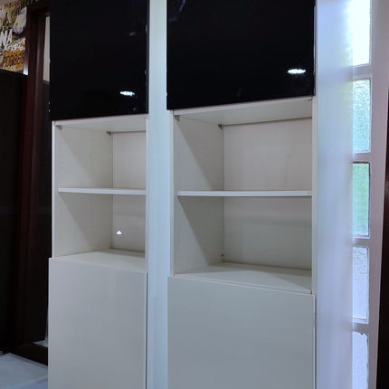 PAR DE MUEBLES AUXILIARES