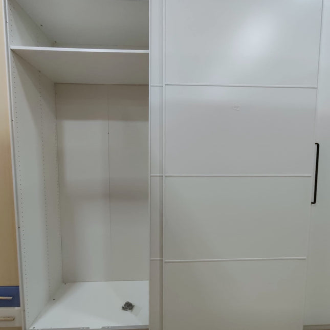 ARMARIO DE PUERTAS CORREDERAS