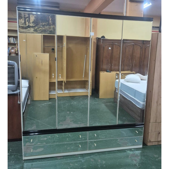 ARMARIO CUATRO PUERTAS