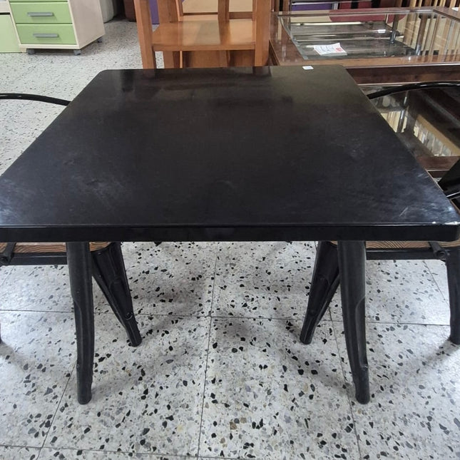 MESA DE METAL NEGRA + SILLAS JUVENIL
