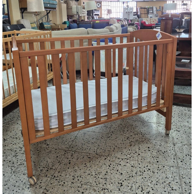 CUNA INFANTIL DE MADERA CON COLCHÓN