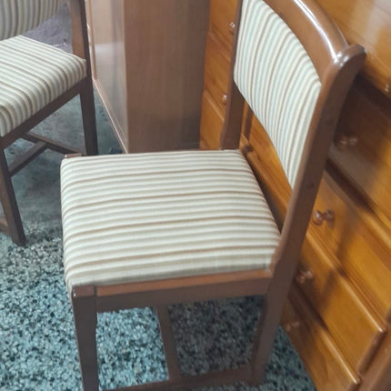 CONJUNTO DE 4 SILLAS DE MADERA